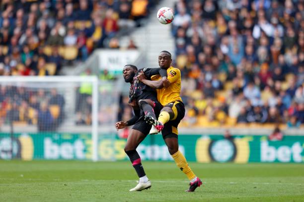 并以此展现 并以此展现